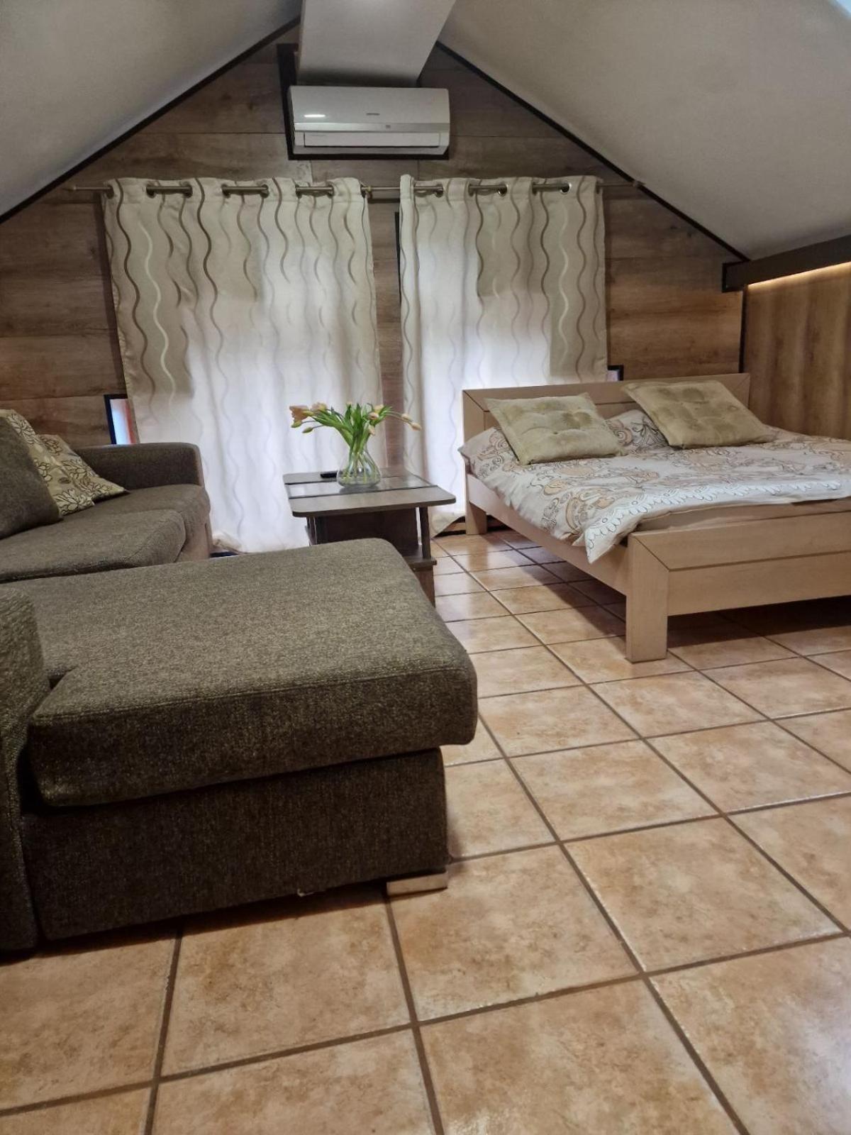 Guest House Maja 노비사드 외부 사진