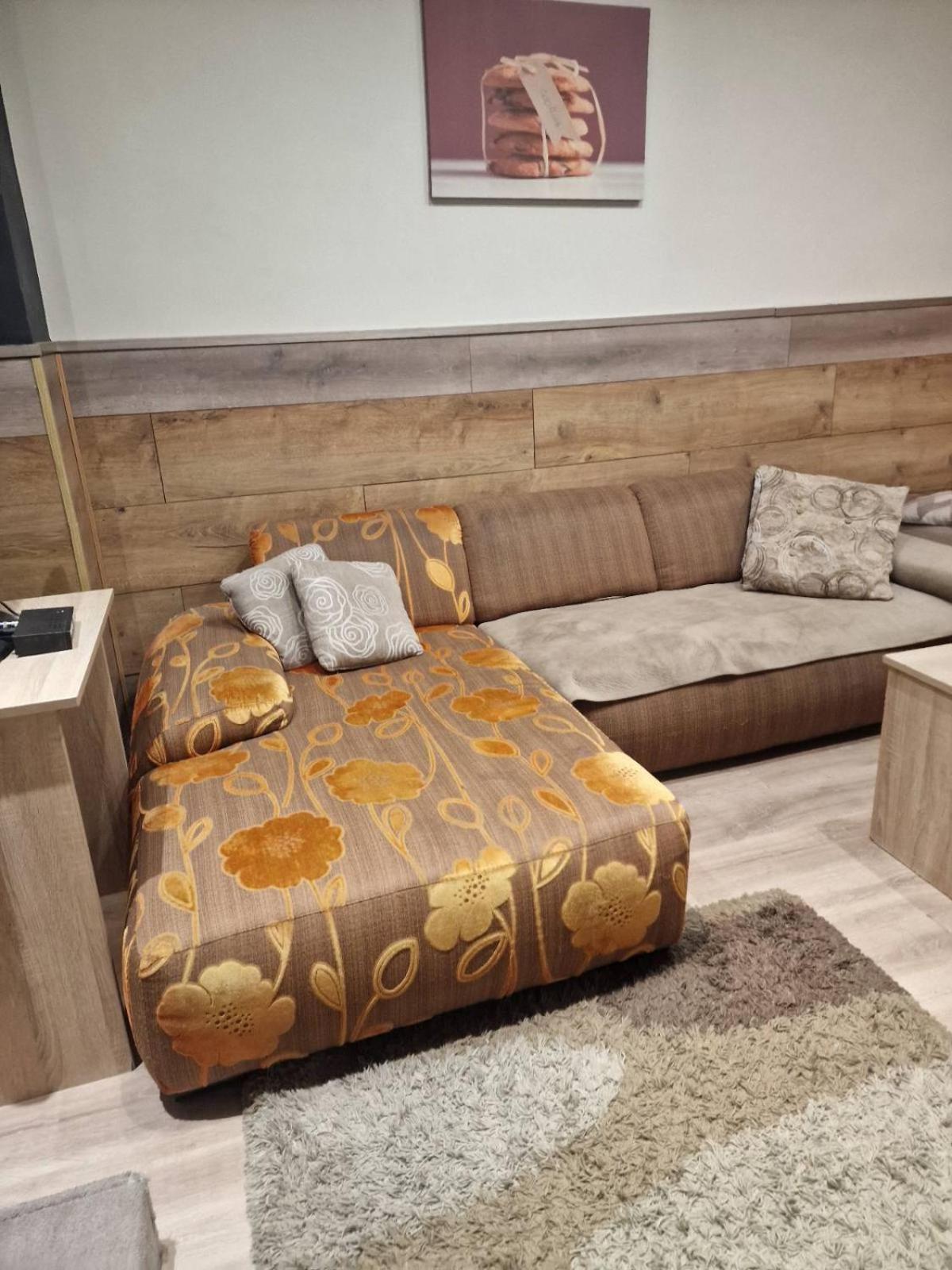 Guest House Maja 노비사드 외부 사진